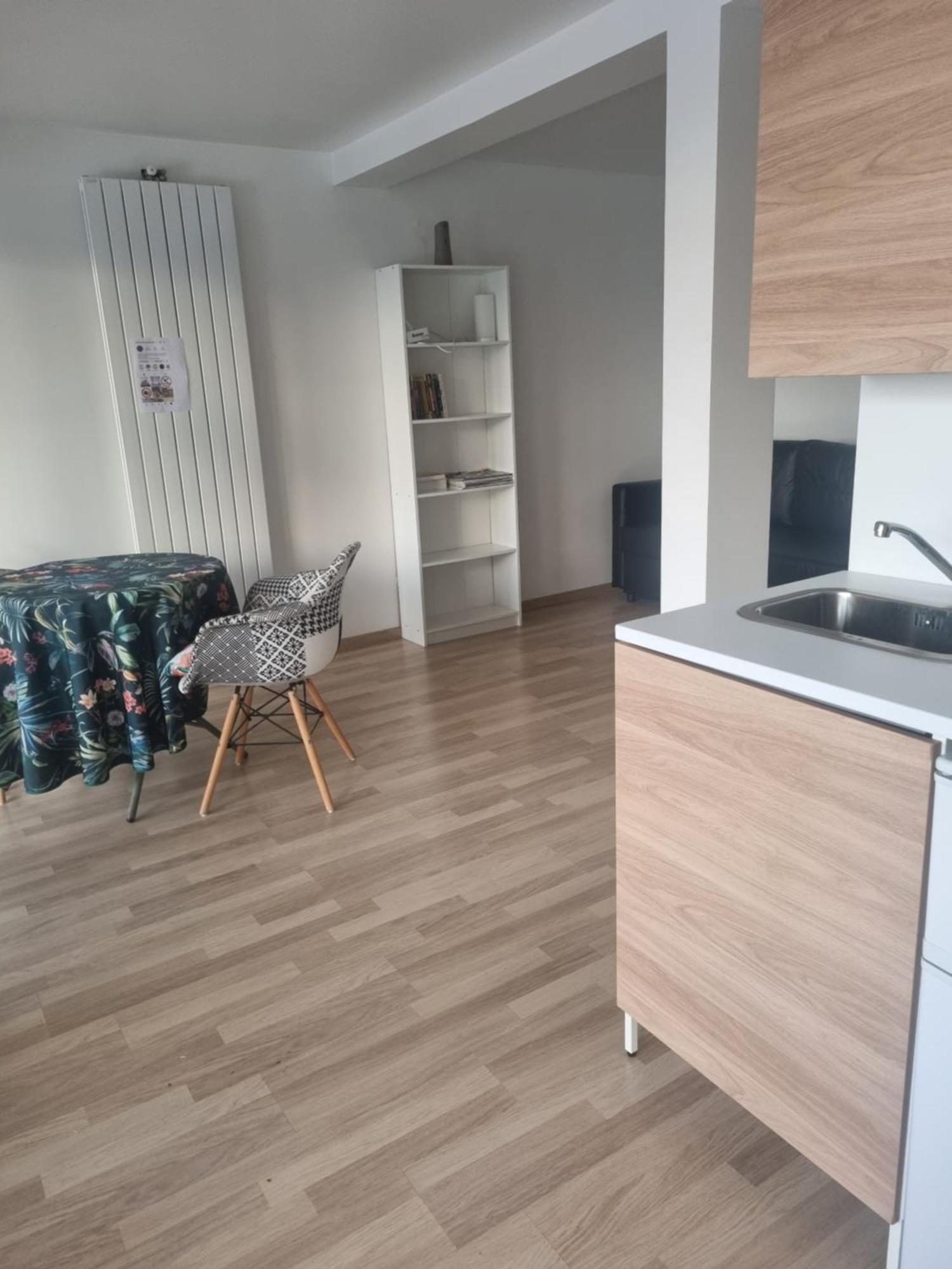 Apartament Ravissant Studio Avec Parking Prive Et Jardin Rueil-Malmaison Zewnętrze zdjęcie