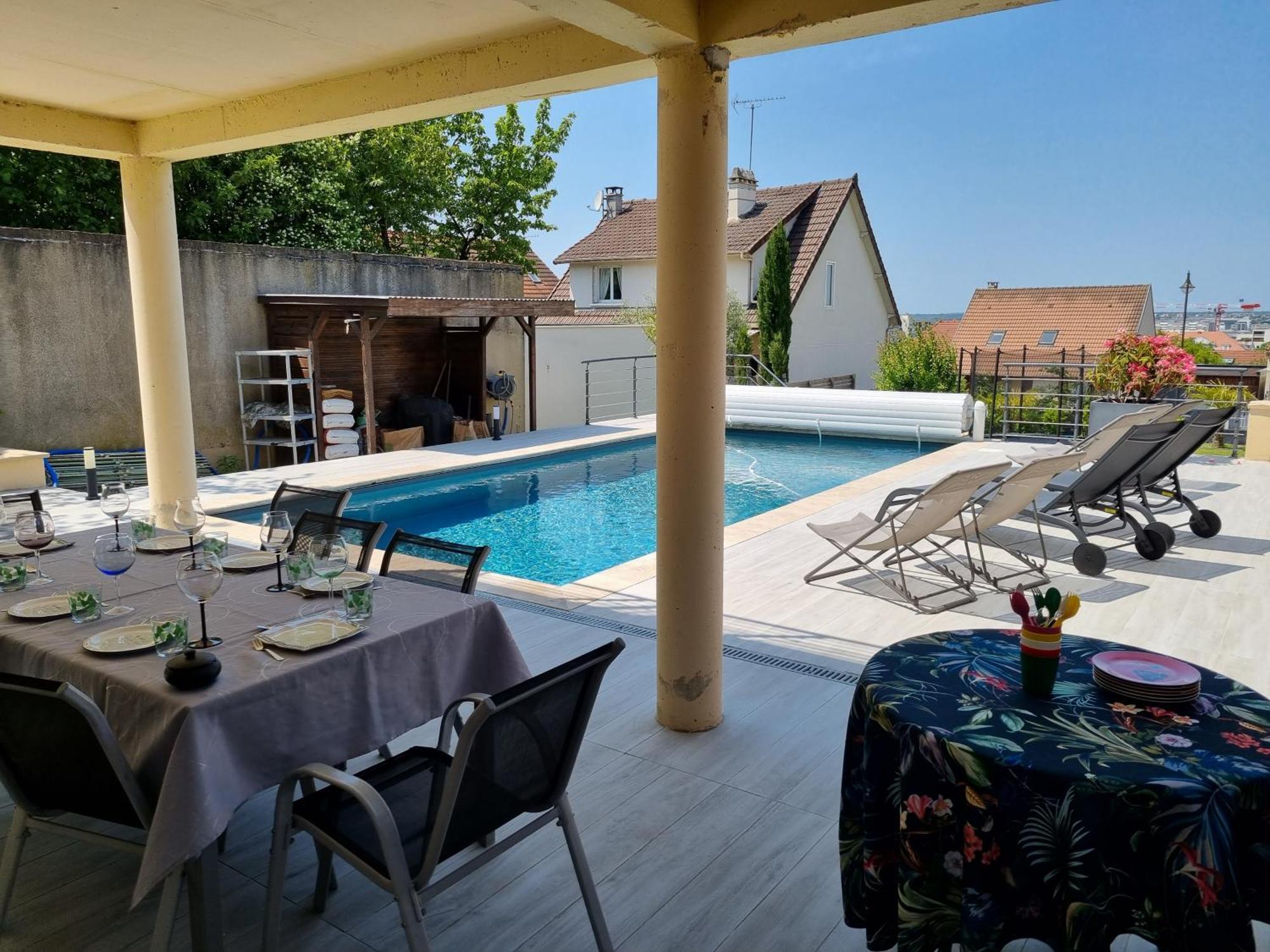 Apartament Ravissant Studio Avec Parking Prive Et Jardin Rueil-Malmaison Zewnętrze zdjęcie